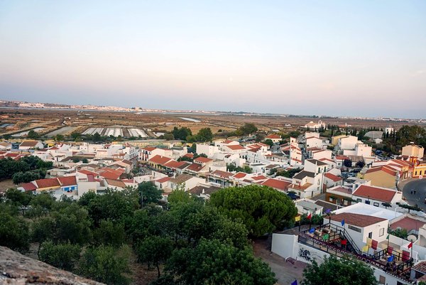 Quels sont les enjeux juridiques des partenariats stratégiques en entreprise ?