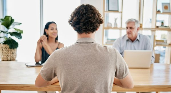 Cabinet de recrutement temporaire en Suisse : Un prestataire qui fait gagner du temps aux entreprises